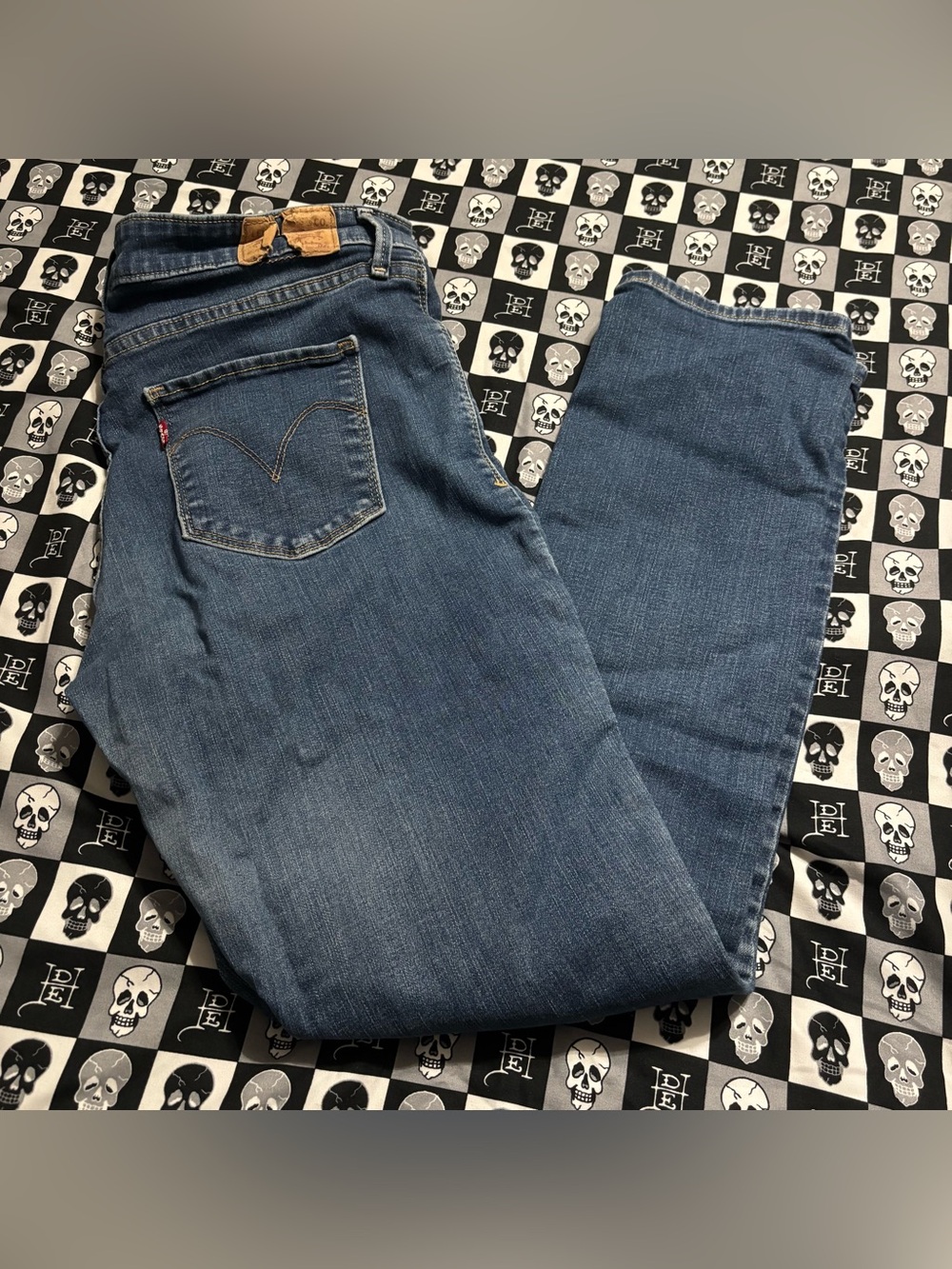 Levi’s Strauss Classic Mid Rise Skinny Denim Jeans